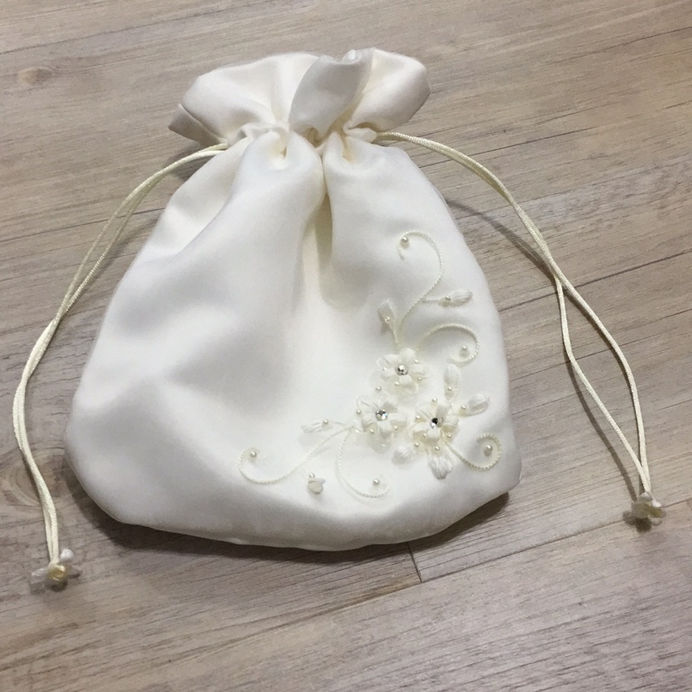 Off White Drawstring Bag - image 1